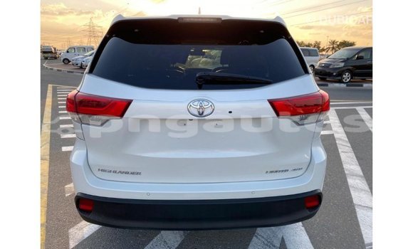 Buy Import Toyota Highlander White Car in Import - Dubai in Enga Buy Import Toyota Highlander White Car in Import - Dubai in Enga