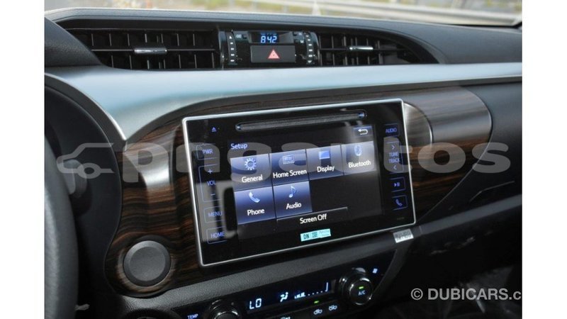 Big with watermark toyota hilux enga import dubai 4472