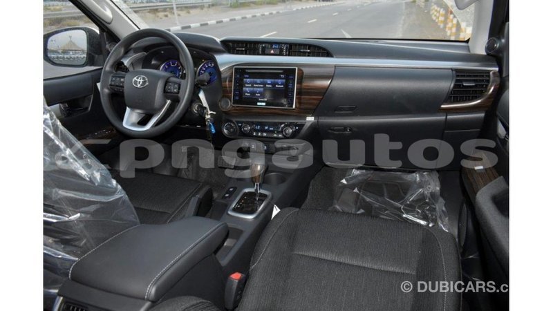 Big with watermark toyota hilux enga import dubai 4472