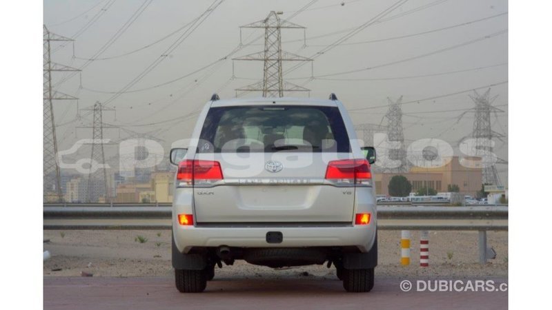 Big with watermark toyota land cruiser enga import dubai 4483