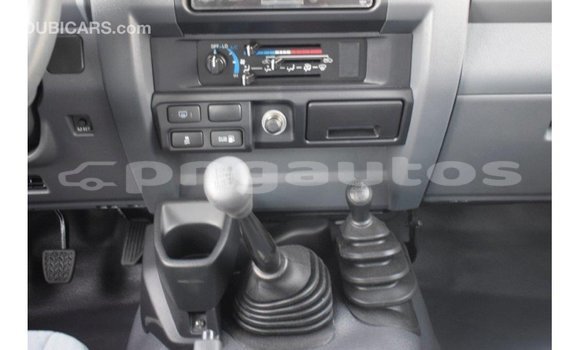 Buy Import Toyota Land Cruiser White Car in Import - Dubai in Enga Buy Import Toyota Land Cruiser White Car in Import - Dubai in Enga