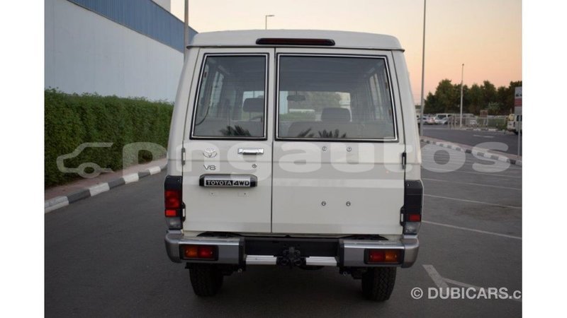Big with watermark toyota land cruiser enga import dubai 4484