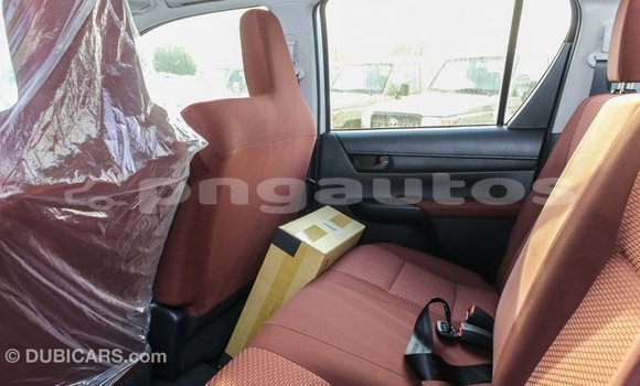 Buy Import Toyota Hilux White Car in Import - Dubai in Enga Buy Import Toyota Hilux White Car in Import - Dubai in Enga
