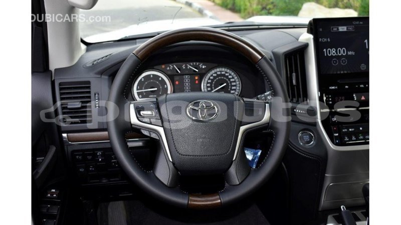 Big with watermark toyota land cruiser enga import dubai 4492