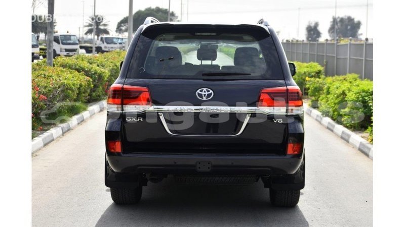 Big with watermark toyota land cruiser enga import dubai 4492