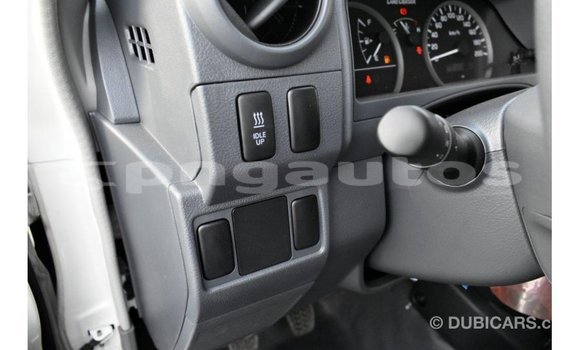 Buy Import Toyota Land Cruiser White Car in Import - Dubai in Enga Buy Import Toyota Land Cruiser White Car in Import - Dubai in Enga