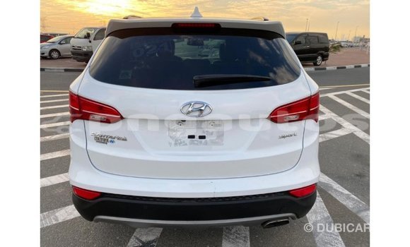 Buy Import Hyundai Santa Fe White Car in Import - Dubai in Enga Buy Import Hyundai Santa Fe White Car in Import - Dubai in Enga