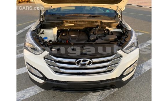 Buy Import Hyundai Santa Fe White Car in Import - Dubai in Enga Buy Import Hyundai Santa Fe White Car in Import - Dubai in Enga
