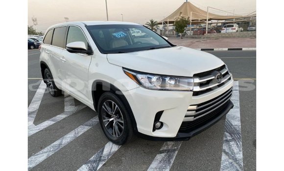 Buy Import Toyota Highlander White Car in Import - Dubai in Enga Buy Import Toyota Highlander White Car in Import - Dubai in Enga