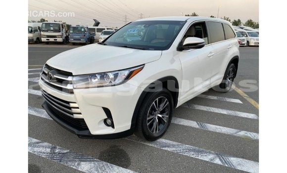 Buy Import Toyota Highlander White Car in Import - Dubai in Enga Buy Import Toyota Highlander White Car in Import - Dubai in Enga