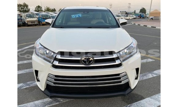 Buy Import Toyota Highlander White Car in Import - Dubai in Enga Buy Import Toyota Highlander White Car in Import - Dubai in Enga