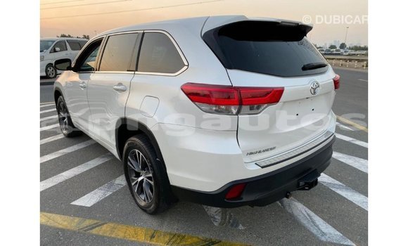 Buy Import Toyota Highlander White Car in Import - Dubai in Enga Buy Import Toyota Highlander White Car in Import - Dubai in Enga