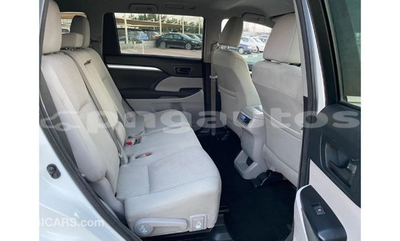 Buy Import Toyota Highlander White Car in Import - Dubai in Enga Buy Import Toyota Highlander White Car in Import - Dubai in Enga
