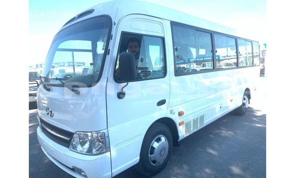 Buy Import Hyundai Accent White Car in Import - Dubai in Enga Buy Import Hyundai Accent White Car in Import - Dubai in Enga