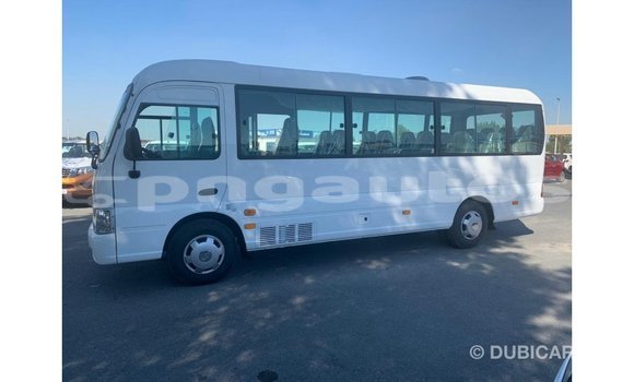 Buy Import Hyundai Accent White Car in Import - Dubai in Enga Buy Import Hyundai Accent White Car in Import - Dubai in Enga