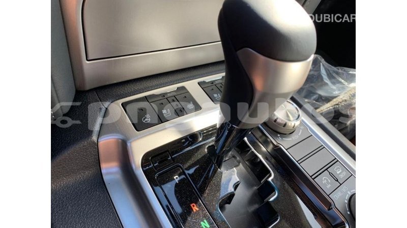 Big with watermark toyota land cruiser enga import dubai 4523