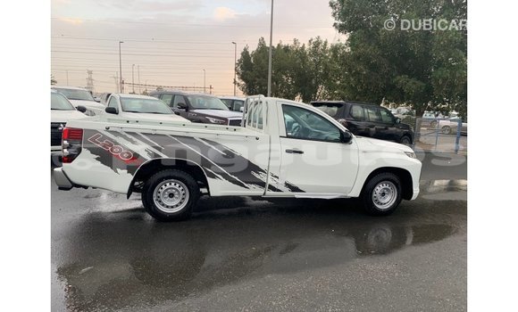 Buy Import Mitsubishi L200 White Car in Import - Dubai in Enga Buy Import Mitsubishi L200 White Car in Import - Dubai in Enga