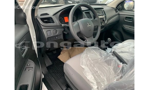Buy Import Mitsubishi L200 White Car in Import - Dubai in Enga Buy Import Mitsubishi L200 White Car in Import - Dubai in Enga