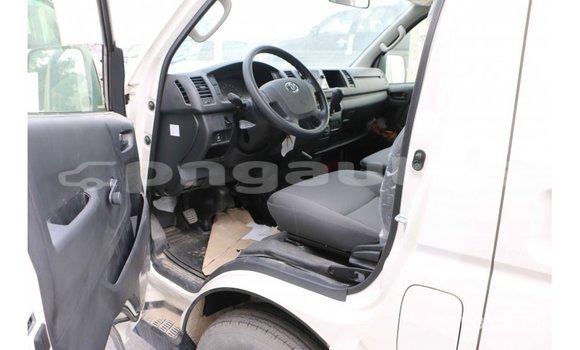 Buy Import Toyota Hiace White Car in Import - Dubai in Enga Buy Import Toyota Hiace White Car in Import - Dubai in Enga