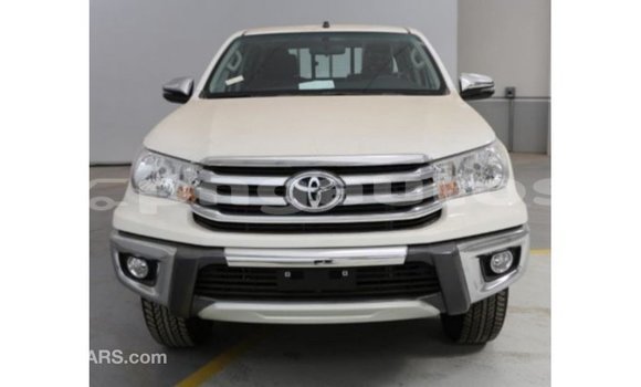 Buy Import Toyota Hilux White Car in Import - Dubai in Enga Buy Import Toyota Hilux White Car in Import - Dubai in Enga