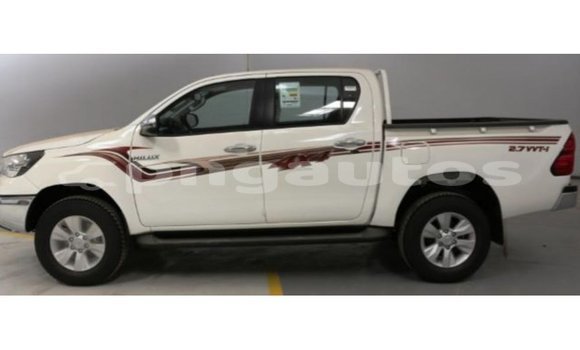 Buy Import Toyota Hilux White Car in Import - Dubai in Enga Buy Import Toyota Hilux White Car in Import - Dubai in Enga