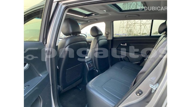 Big with watermark kia sportage enga import dubai 4537