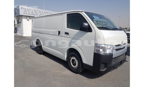 Acheter Import Voiture Toyota Hiace Blanc à Import - Dubai, Enga Acheter Import Voiture Toyota Hiace Blanc à Import - Dubai, Enga