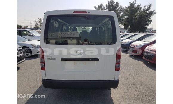 Acheter Import Voiture Toyota Hiace Blanc à Import - Dubai, Enga Acheter Import Voiture Toyota Hiace Blanc à Import - Dubai, Enga