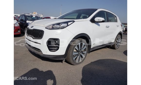 Acheter Import Voiture Kia Sportage Blanc à Import - Dubai, Enga Acheter Import Voiture Kia Sportage Blanc à Import - Dubai, Enga