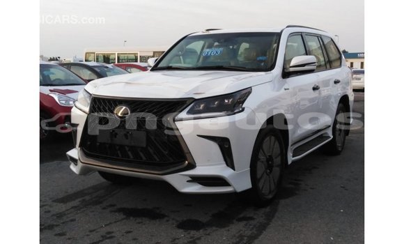 Acheter Import Voiture Lexus LX Blanc à Import - Dubai, Enga Acheter Import Voiture Lexus LX Blanc à Import - Dubai, Enga