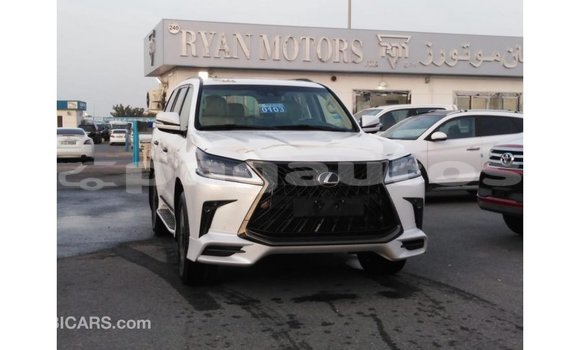 Acheter Import Voiture Lexus LX Blanc à Import - Dubai, Enga Acheter Import Voiture Lexus LX Blanc à Import - Dubai, Enga