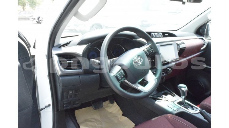 Big with watermark toyota hilux enga import dubai 4564