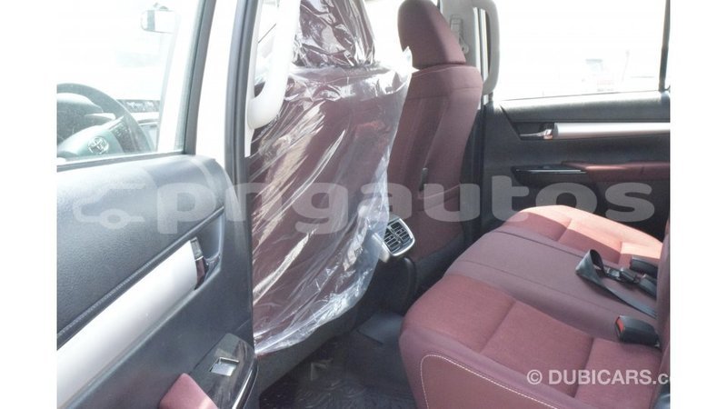 Big with watermark toyota hilux enga import dubai 4564