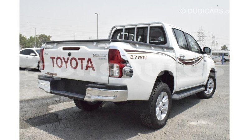 Big with watermark toyota hilux enga import dubai 4564