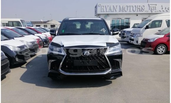 Acheter Import Voiture Lexus LX Noir à Import - Dubai, Enga Acheter Import Voiture Lexus LX Noir à Import - Dubai, Enga