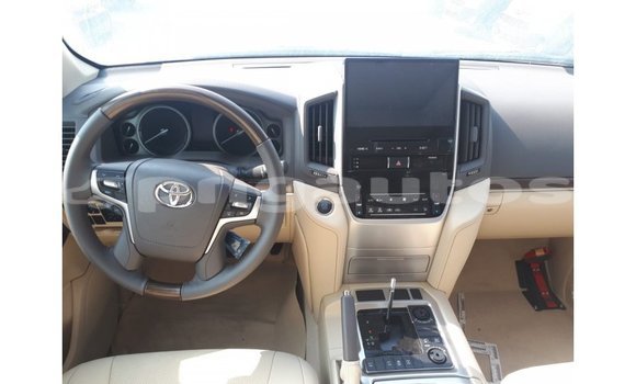 Buy Import Toyota Land Cruiser Other Car in Import - Dubai in Enga Buy Import Toyota Land Cruiser Other Car in Import - Dubai in Enga
