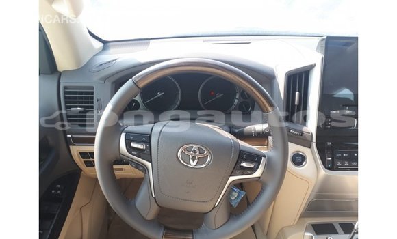 Buy Import Toyota Land Cruiser Other Car in Import - Dubai in Enga Buy Import Toyota Land Cruiser Other Car in Import - Dubai in Enga