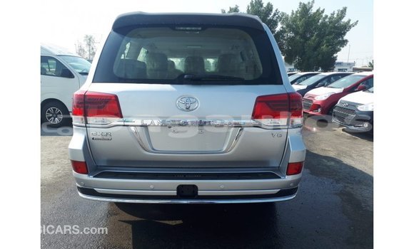 Buy Import Toyota Land Cruiser Other Car in Import - Dubai in Enga Buy Import Toyota Land Cruiser Other Car in Import - Dubai in Enga