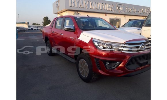 Acheter Import Voiture Toyota Hilux Rouge à Import - Dubai, Enga Acheter Import Voiture Toyota Hilux Rouge à Import - Dubai, Enga