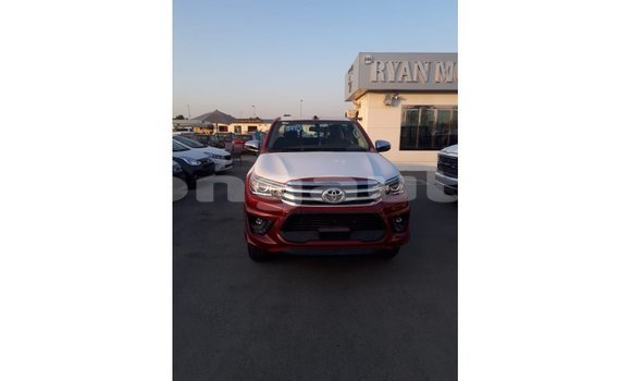 Acheter Import Voiture Toyota Hilux Rouge à Import - Dubai, Enga Acheter Import Voiture Toyota Hilux Rouge à Import - Dubai, Enga
