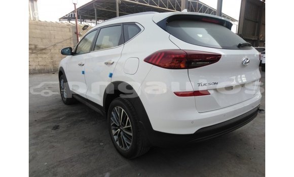 Acheter Import Voiture Hyundai Tucson Blanc à Import - Dubai, Enga Acheter Import Voiture Hyundai Tucson Blanc à Import - Dubai, Enga