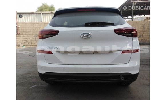 Acheter Import Voiture Hyundai Tucson Blanc à Import - Dubai, Enga Acheter Import Voiture Hyundai Tucson Blanc à Import - Dubai, Enga