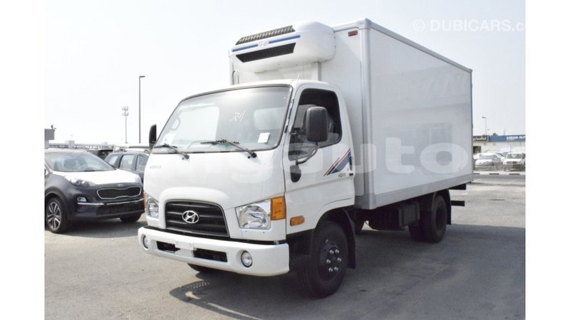 Big with watermark hyundai accent enga import dubai 4579