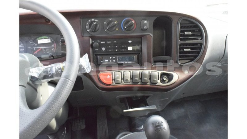 Big with watermark hyundai accent enga import dubai 4579