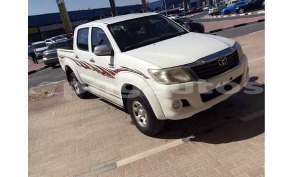 Buy Import Toyota Hilux White Car in Import - Dubai in Enga Buy Import Toyota Hilux White Car in Import - Dubai in Enga