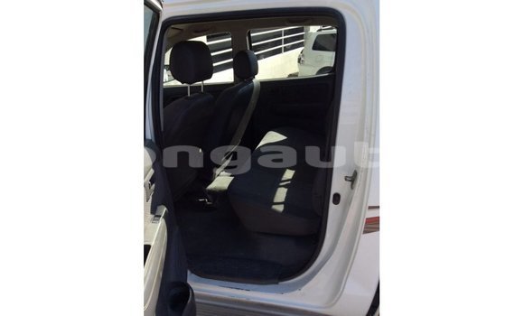 Buy Import Toyota Hilux White Car in Import - Dubai in Enga Buy Import Toyota Hilux White Car in Import - Dubai in Enga
