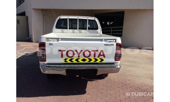 Buy Import Toyota Hilux White Car in Import - Dubai in Enga Buy Import Toyota Hilux White Car in Import - Dubai in Enga