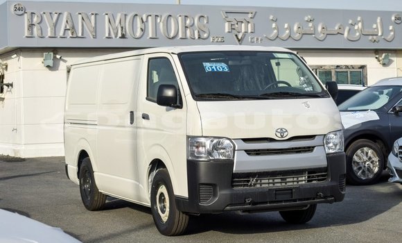 Acheter Import Voiture Toyota Hiace Blanc à Import - Dubai, Enga Acheter Import Voiture Toyota Hiace Blanc à Import - Dubai, Enga