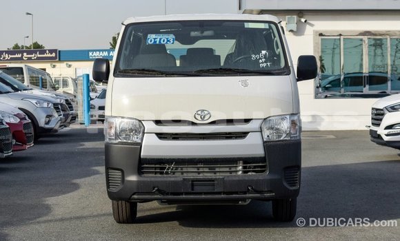 Acheter Import Voiture Toyota Hiace Blanc à Import - Dubai, Enga Acheter Import Voiture Toyota Hiace Blanc à Import - Dubai, Enga