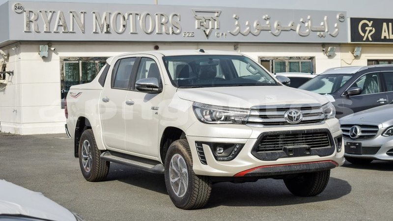 Big with watermark toyota hilux enga import dubai 4604